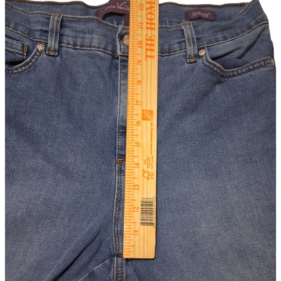 EUC Gloria Vanderbilt Sz. 8 Blue High Rise Capris Jeans - Picture 9 of 13